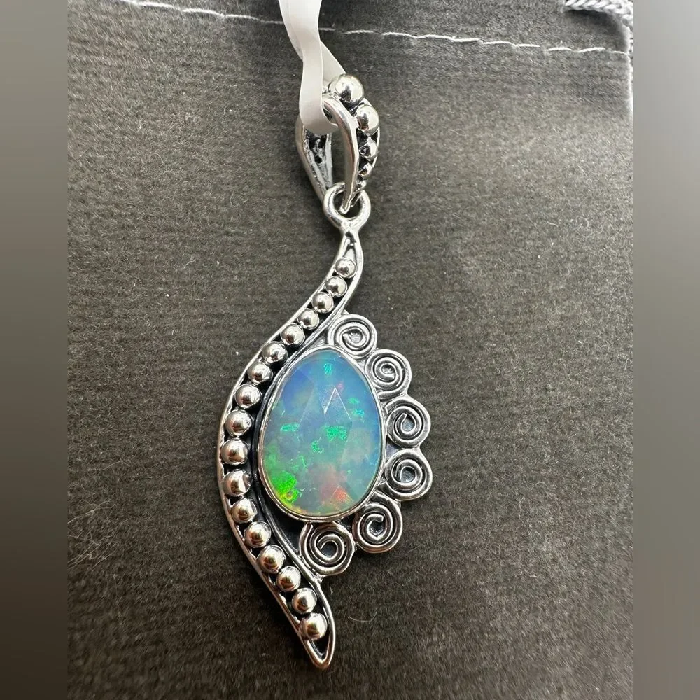 NWT Facetedā10x14mm OPAL pendant in solid sterling silver! - Picture 4 of 14